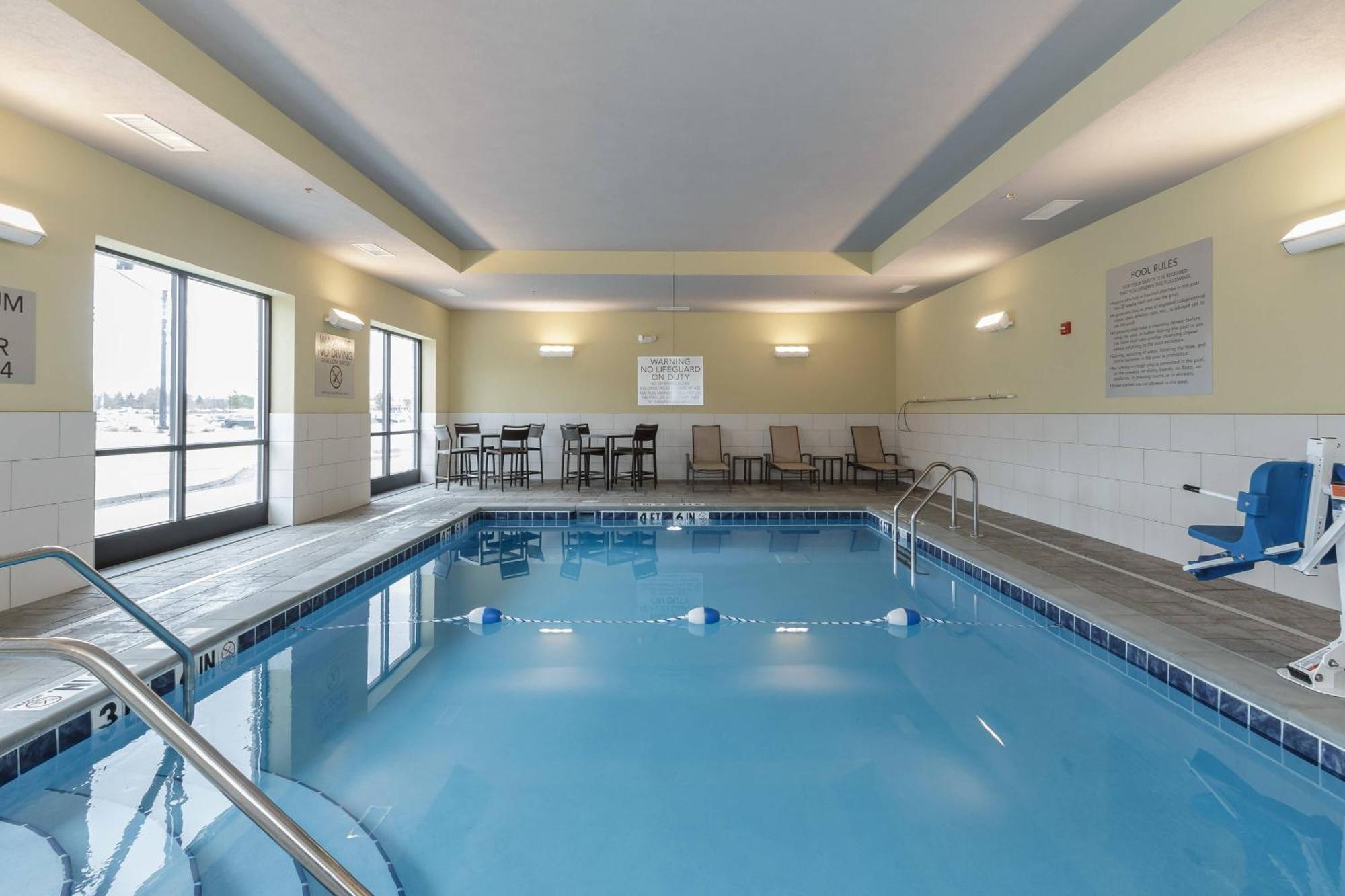 Отель Courtyard By Marriott South Bend Downtown Экстерьер фото