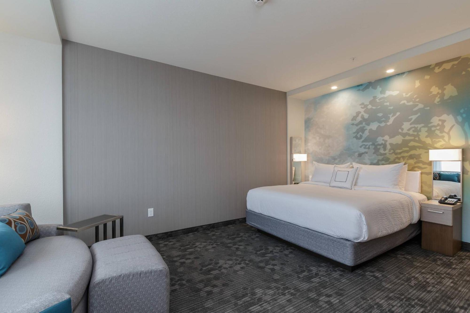 Отель Courtyard By Marriott South Bend Downtown Экстерьер фото