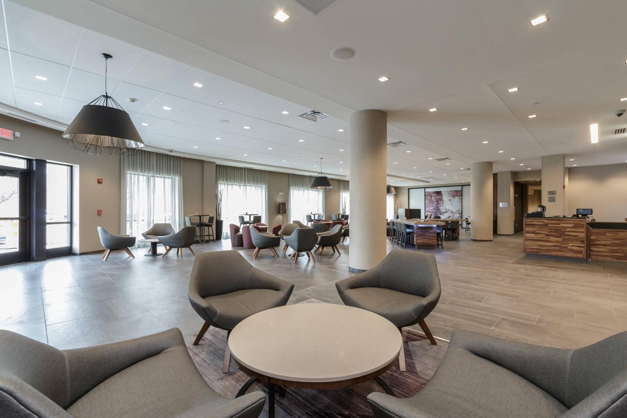 Отель Courtyard By Marriott South Bend Downtown Экстерьер фото